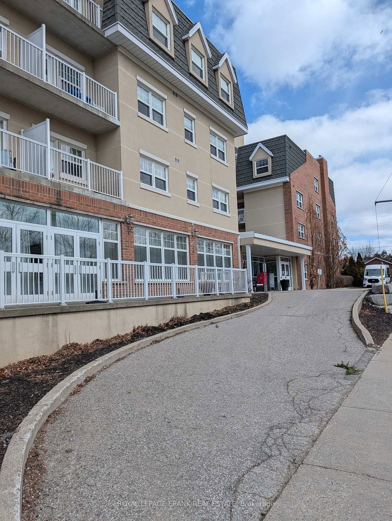 425 - 240 Chapel St, Cobourg, K9A 0E3 | Image 2