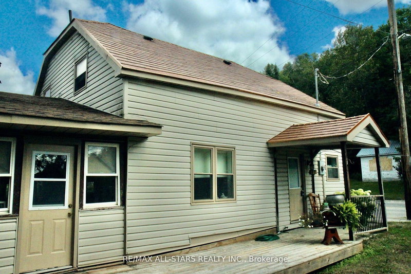 77 Bobcaygeon Rd, Minden Hills, K0M 2K0 | Image 2