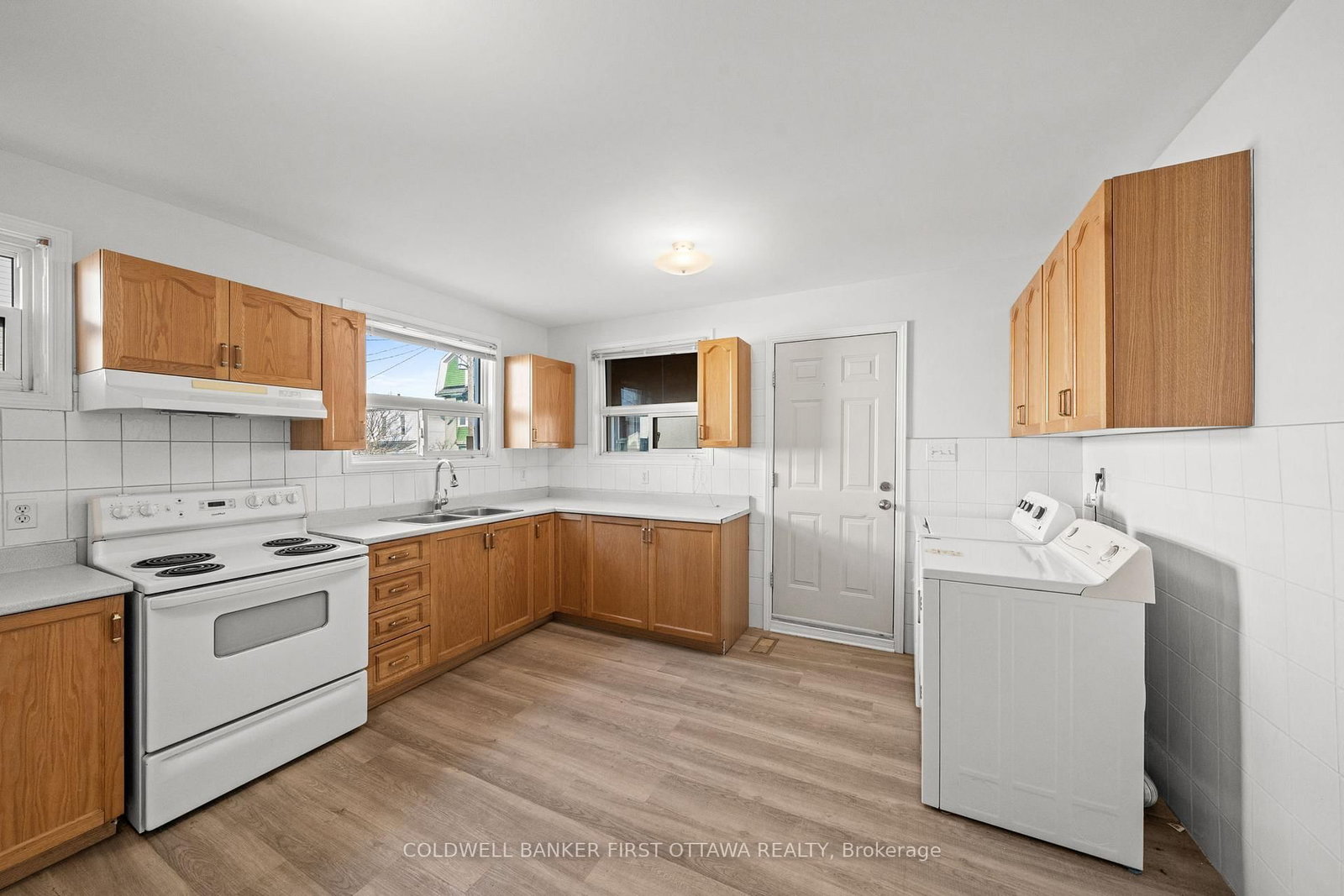 234 Rochester Street - Photo 14