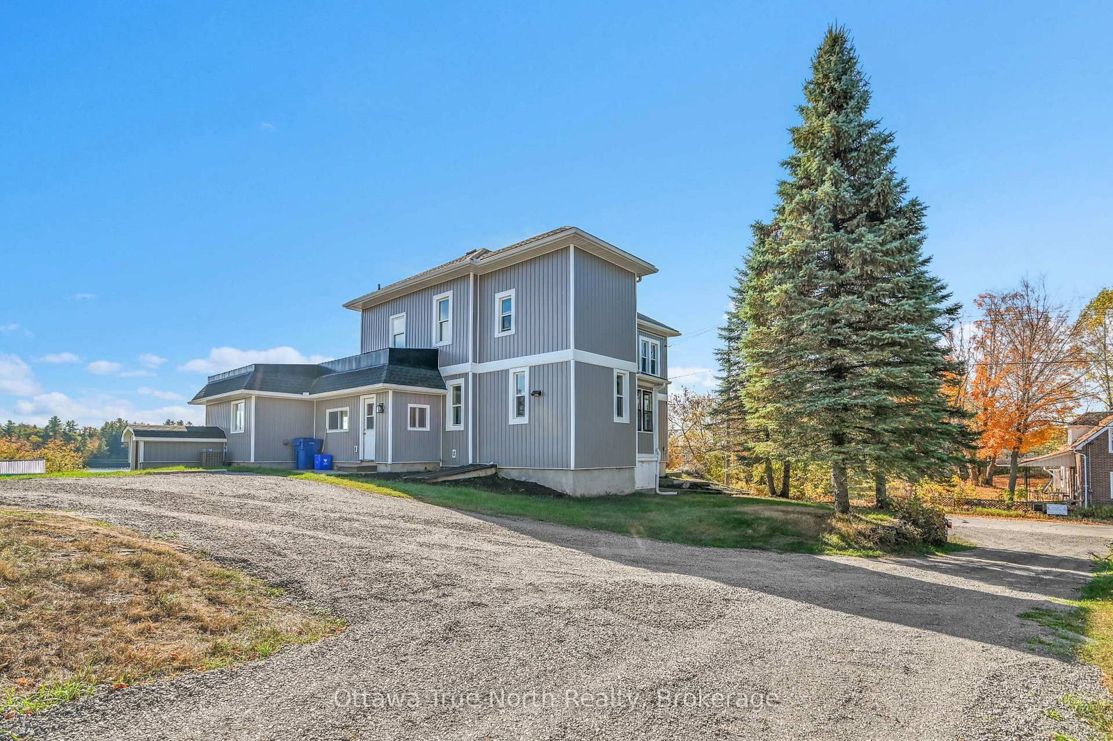 Listing Image 4