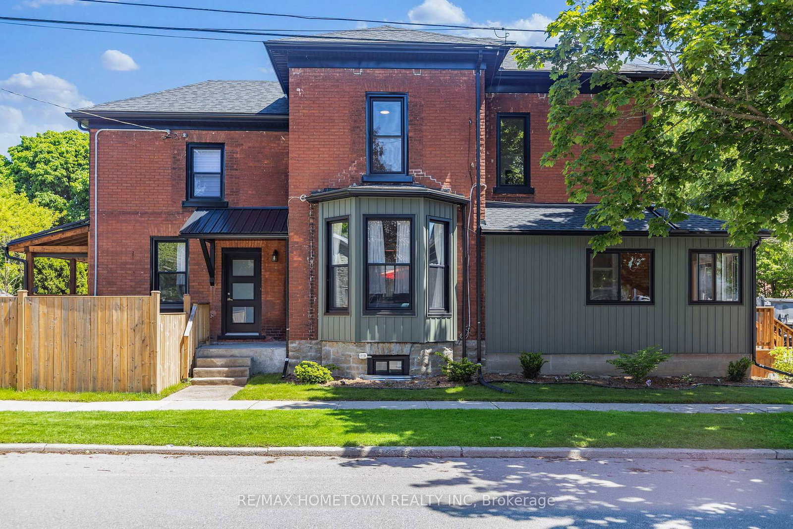 Listing Image 4