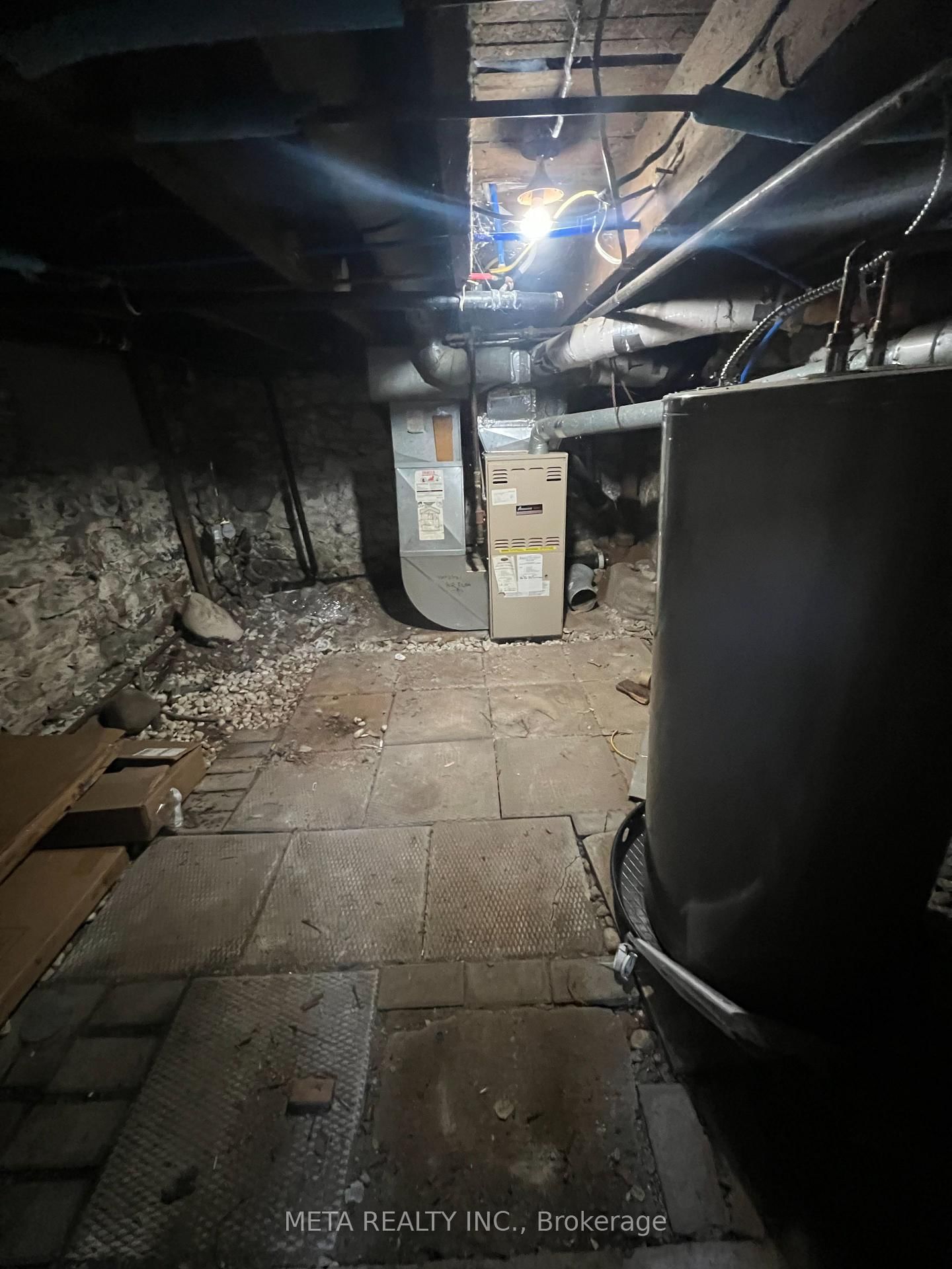 Detached House for sale at 636 Union Street, Peterborough, Ontario, K9H 3V5 - Town Ward 3 - MLS: X12934814