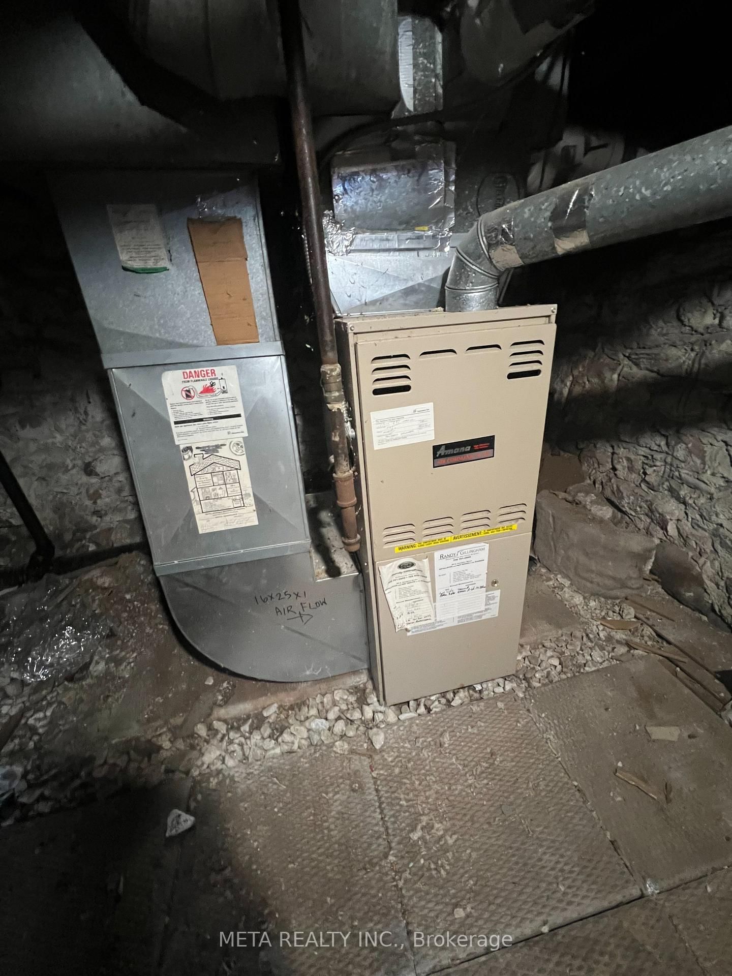 Detached House for sale at 636 Union Street, Peterborough, Ontario, K9H 3V5 - Town Ward 3 - MLS: X12934814