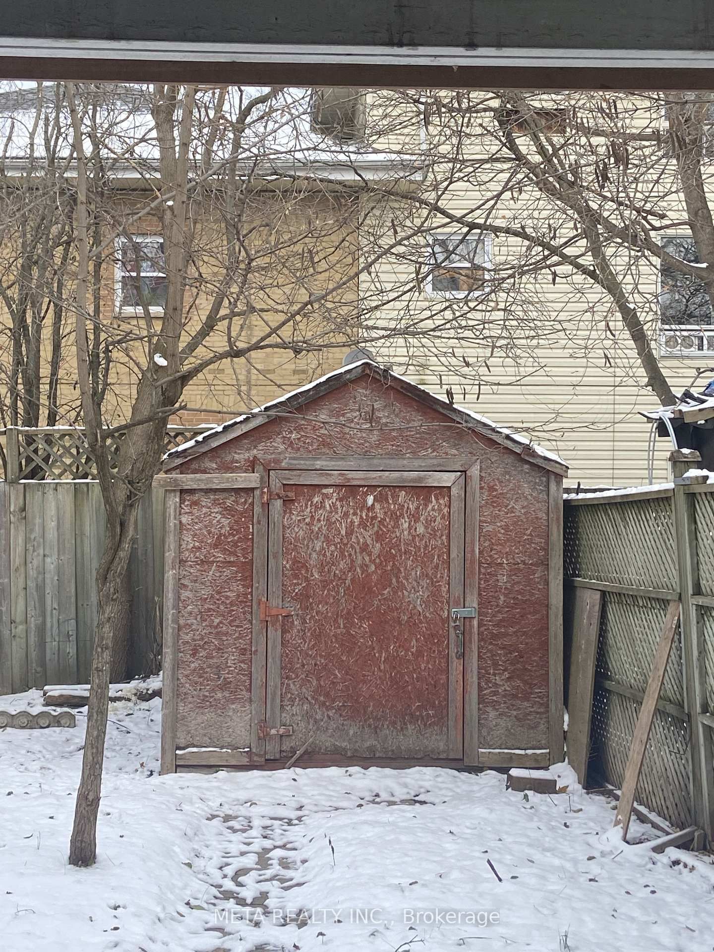 Detached House for sale at 636 Union Street, Peterborough, Ontario, K9H 3V5 - Town Ward 3 - MLS: X12934814