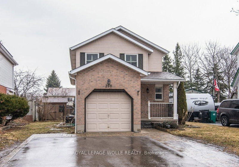 236 Dartmoor Cres, Waterloo, N2K 2S9 | Image 2