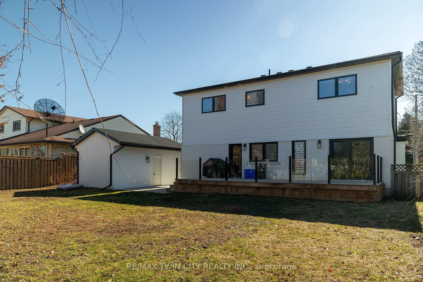 Listing Image 3