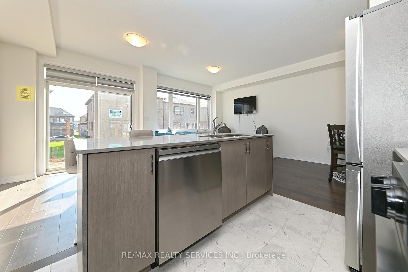 15 Blacklock Street, Unit 19 - Photo 12
