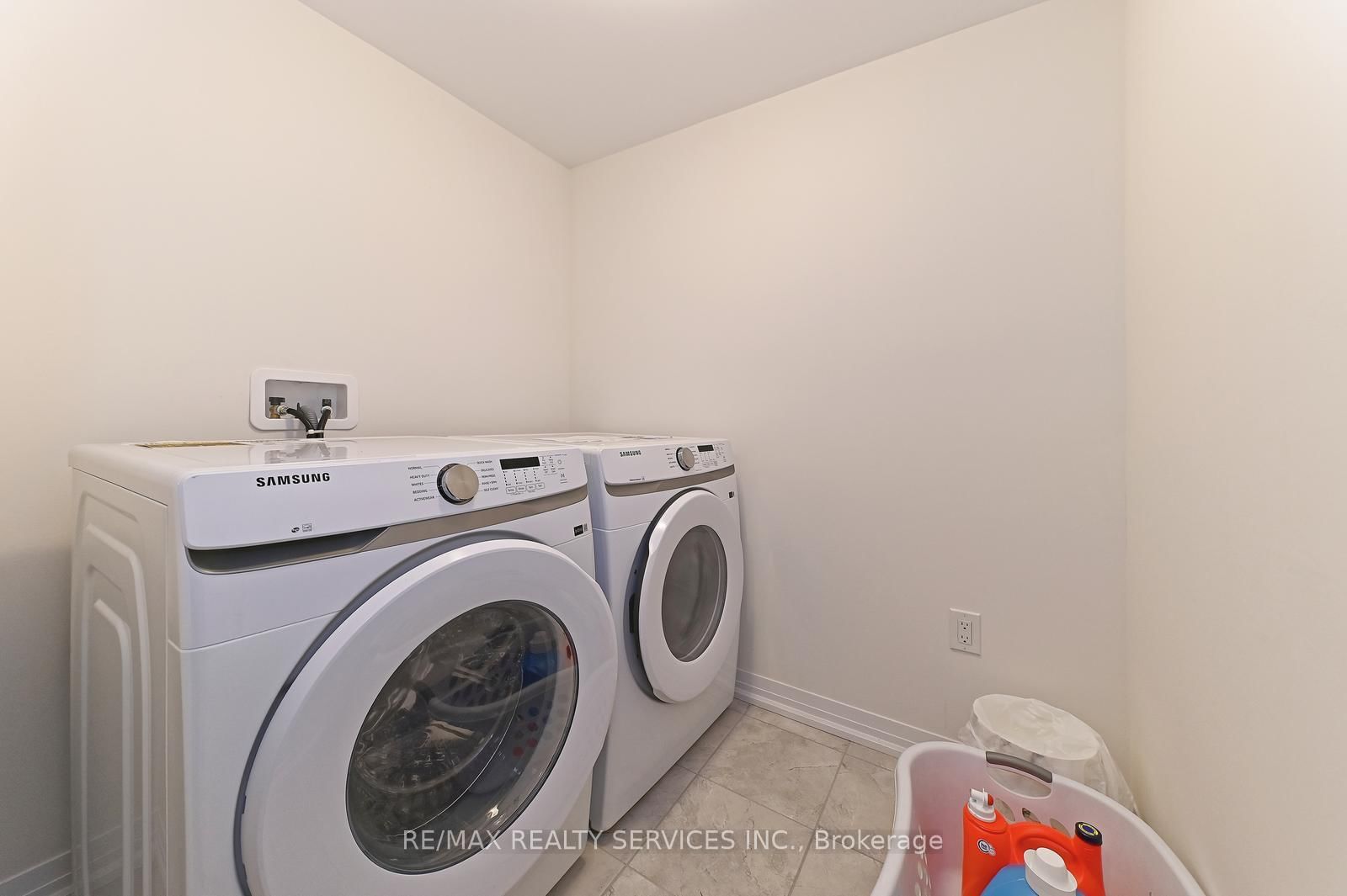 15 Blacklock Street, Unit 19 - Photo 32