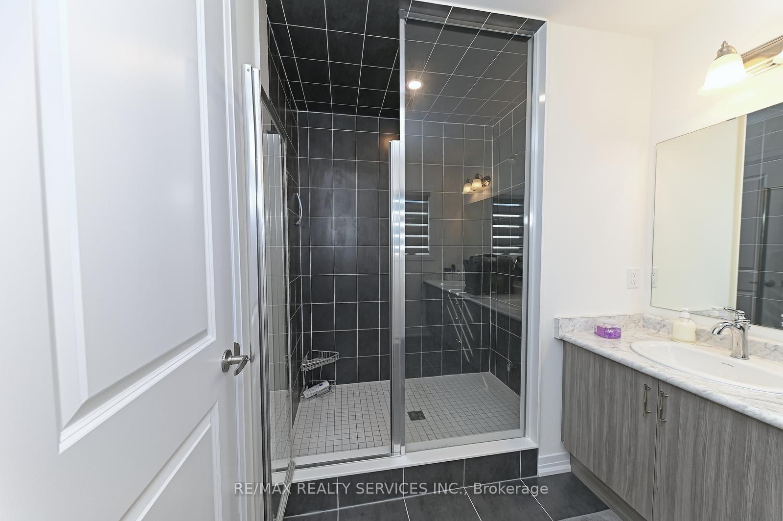 15 Blacklock Street, Unit 19 - Photo 35