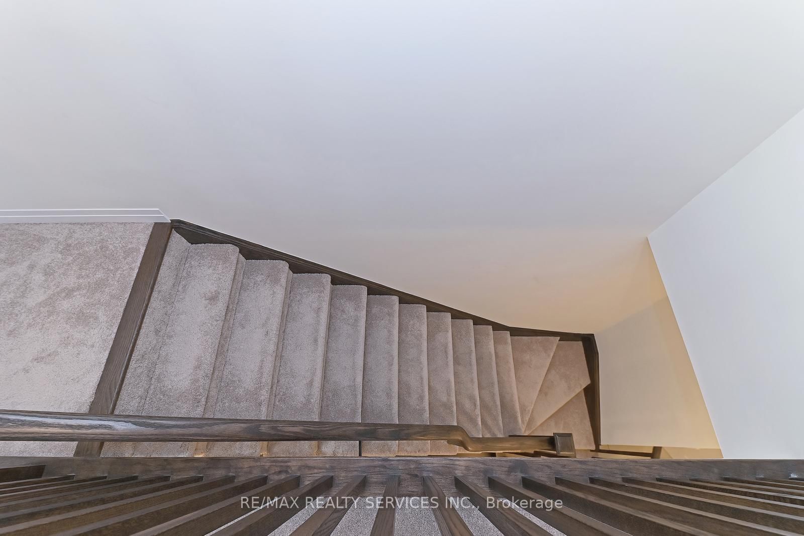 15 Blacklock Street, Unit 19 - Photo 37