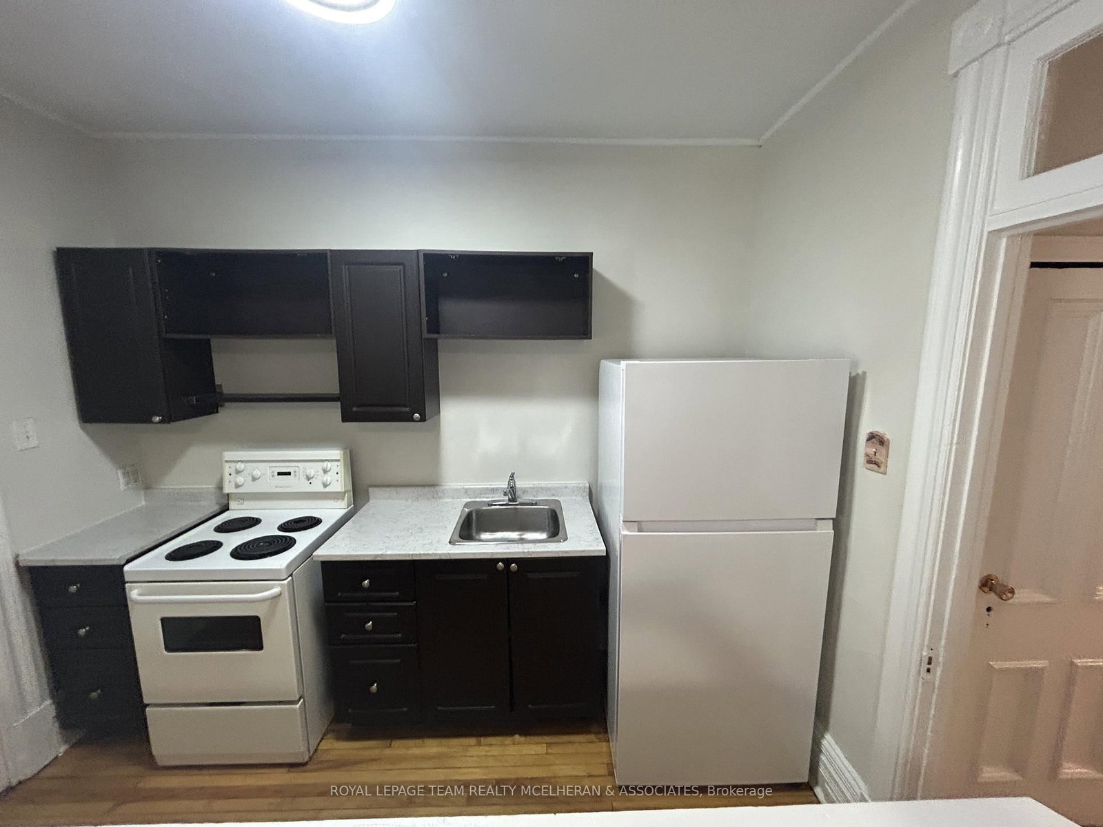 54 Somerset Street W, Unit 4 - Photo 3