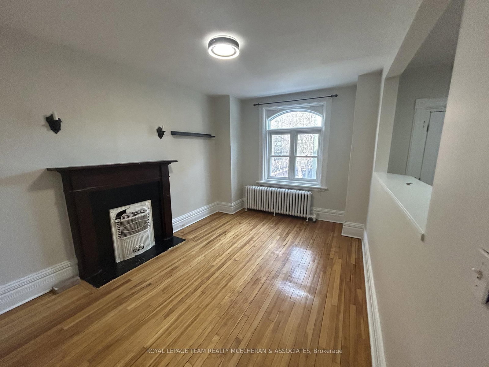 54 Somerset Street W, Unit 4 - Photo 4