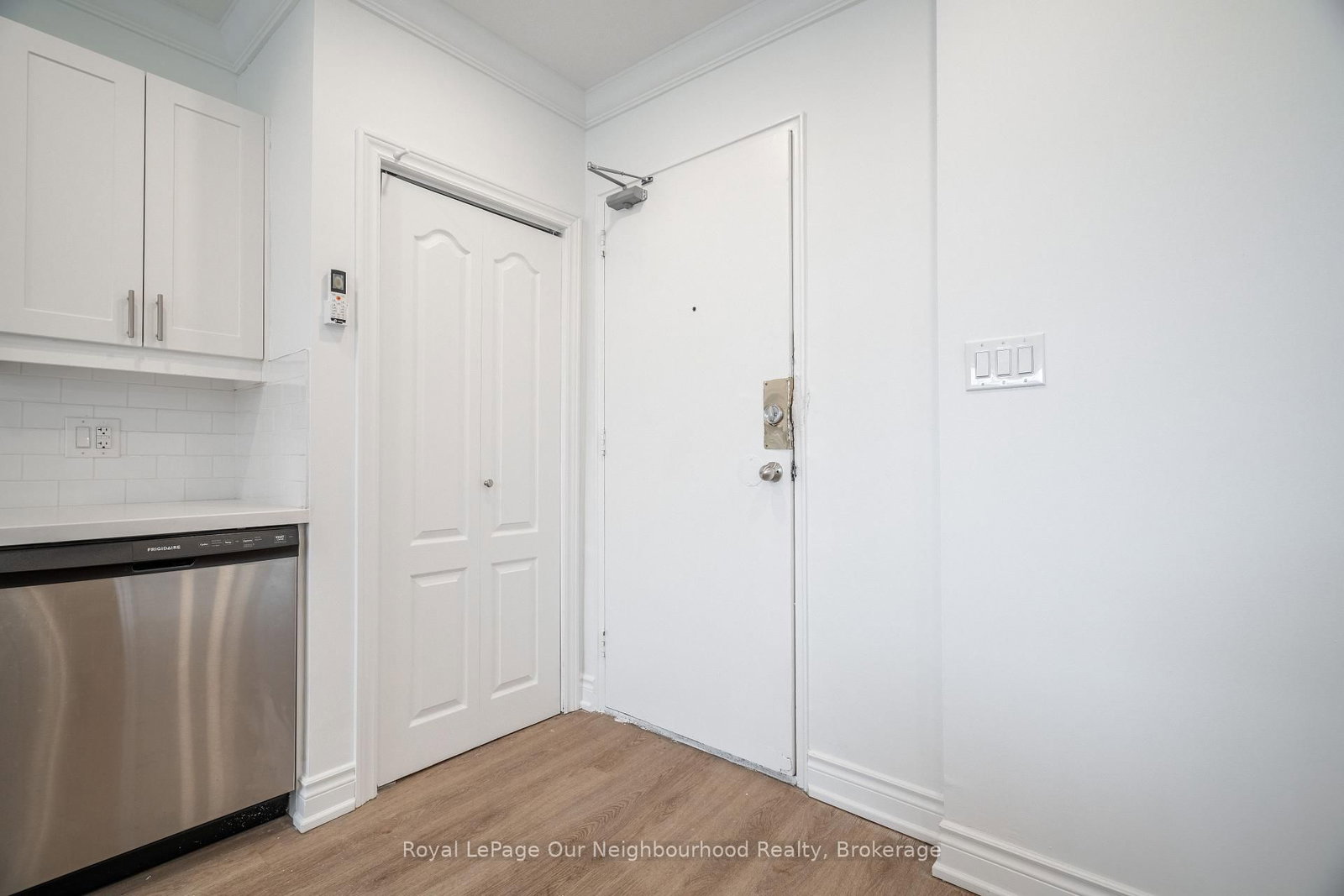 112 St. Joseph's Drive, Unit 307 - Photo 3