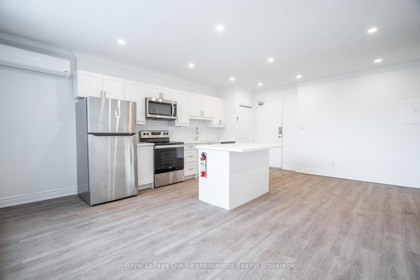 112 St. Joseph's Drive, Unit 307 - Photo 8