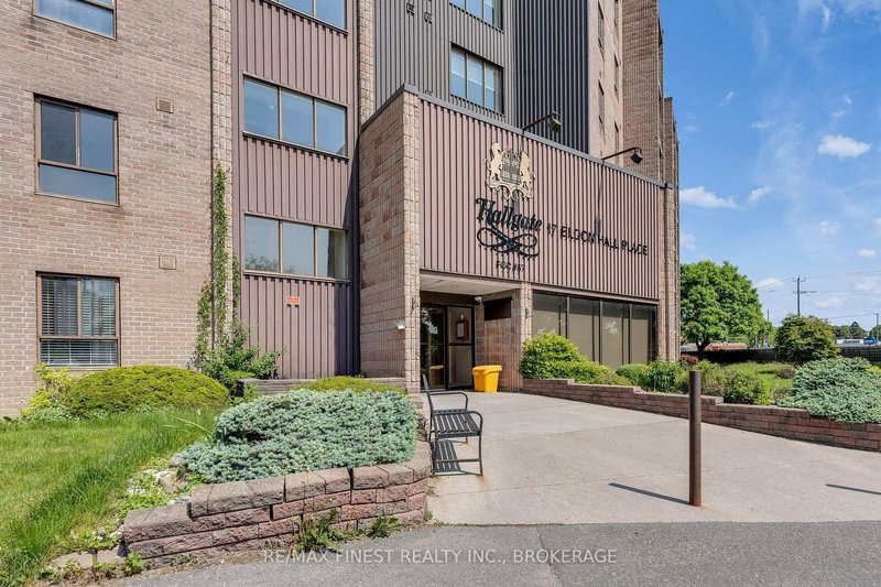 301 - 17 Eldon Hall Pl, Kingston, K7M 7H5 | Image 3