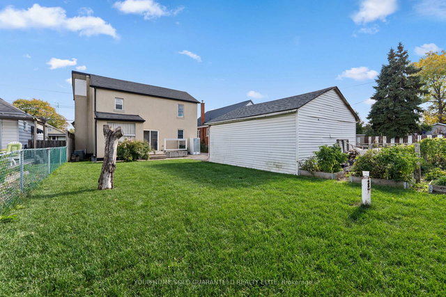 233 Normanhurst Avenue