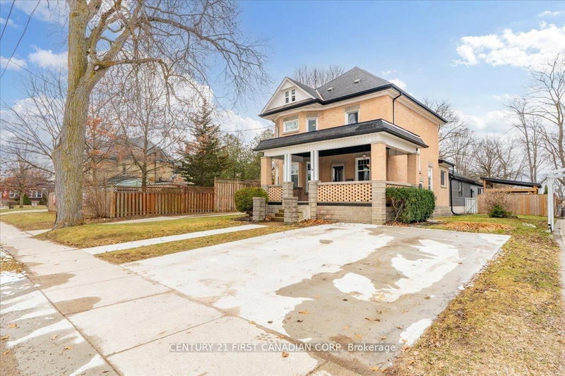 18 Colborne St, Strathroy-Caradoc, N7G 2L9 | Image 2