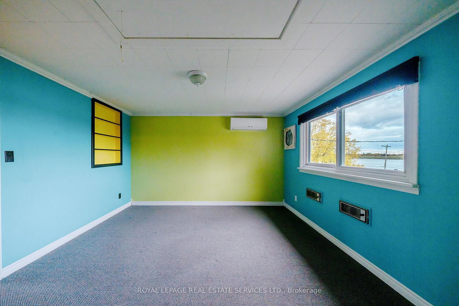 Detached House for sale at 411 Niagara Boulevard, Fort Erie, Ontario, L2A 3H2 - Central - MLS: X12935638