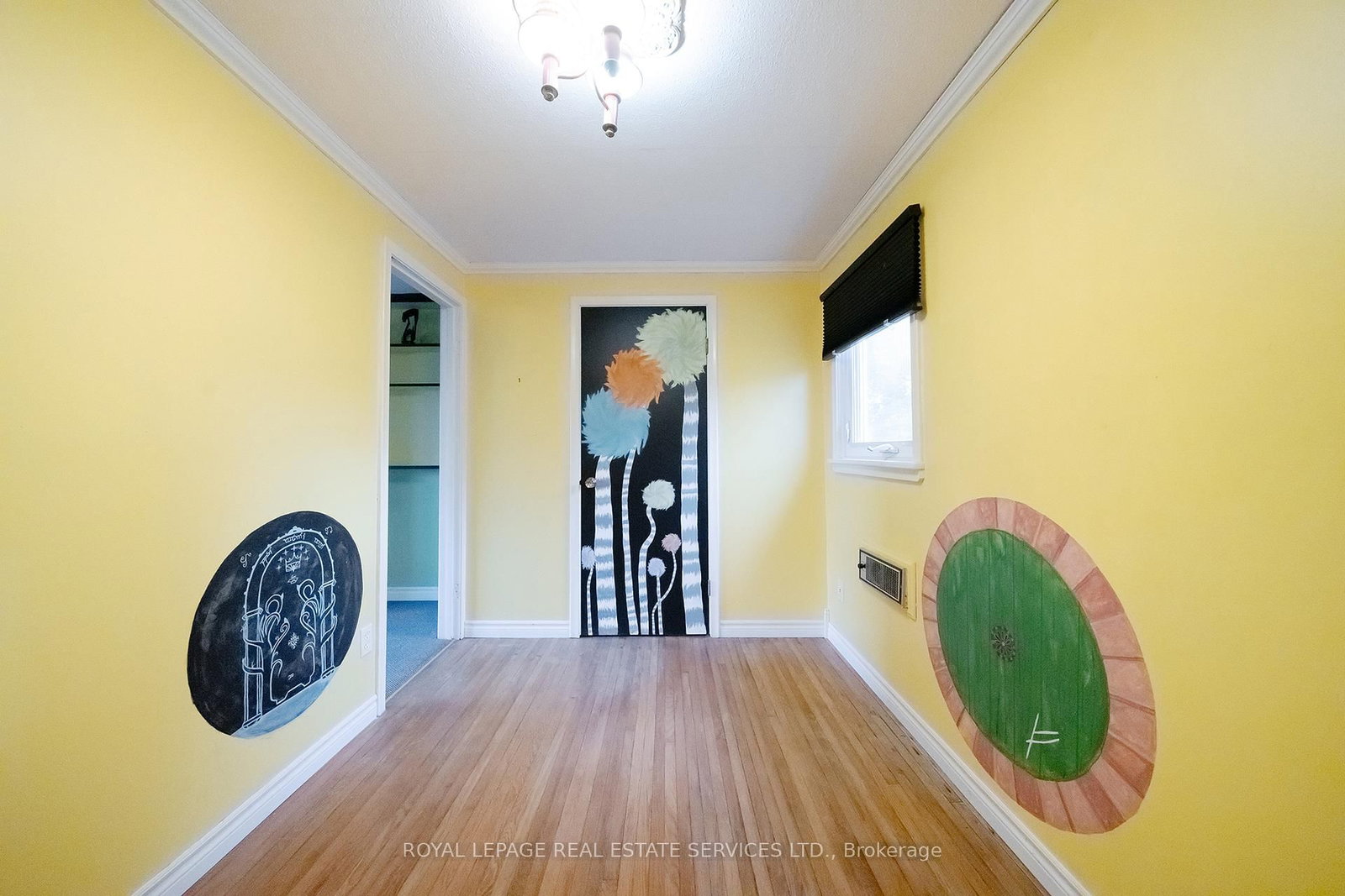 Detached House for sale at 411 Niagara Boulevard, Fort Erie, Ontario, L2A 3H2 - Central - MLS: X12935638