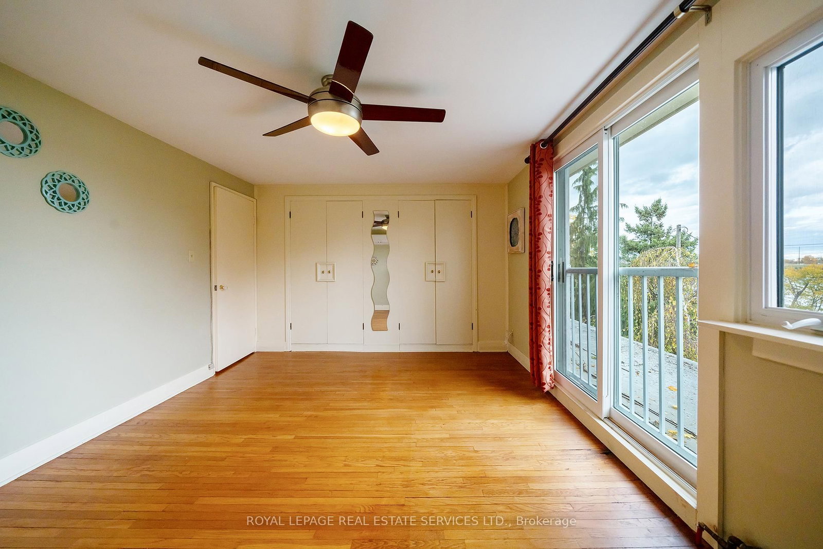 Detached House for sale at 411 Niagara Boulevard, Fort Erie, Ontario, L2A 3H2 - Central - MLS: X12935638