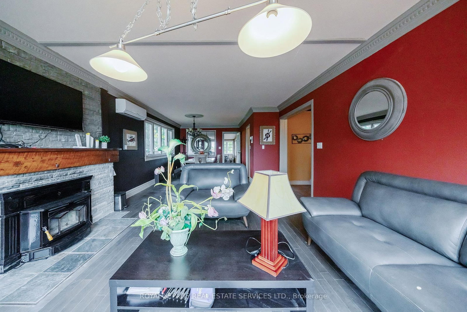 Detached House for sale at 411 Niagara Boulevard, Fort Erie, Ontario, L2A 3H2 - Central - MLS: X12935638