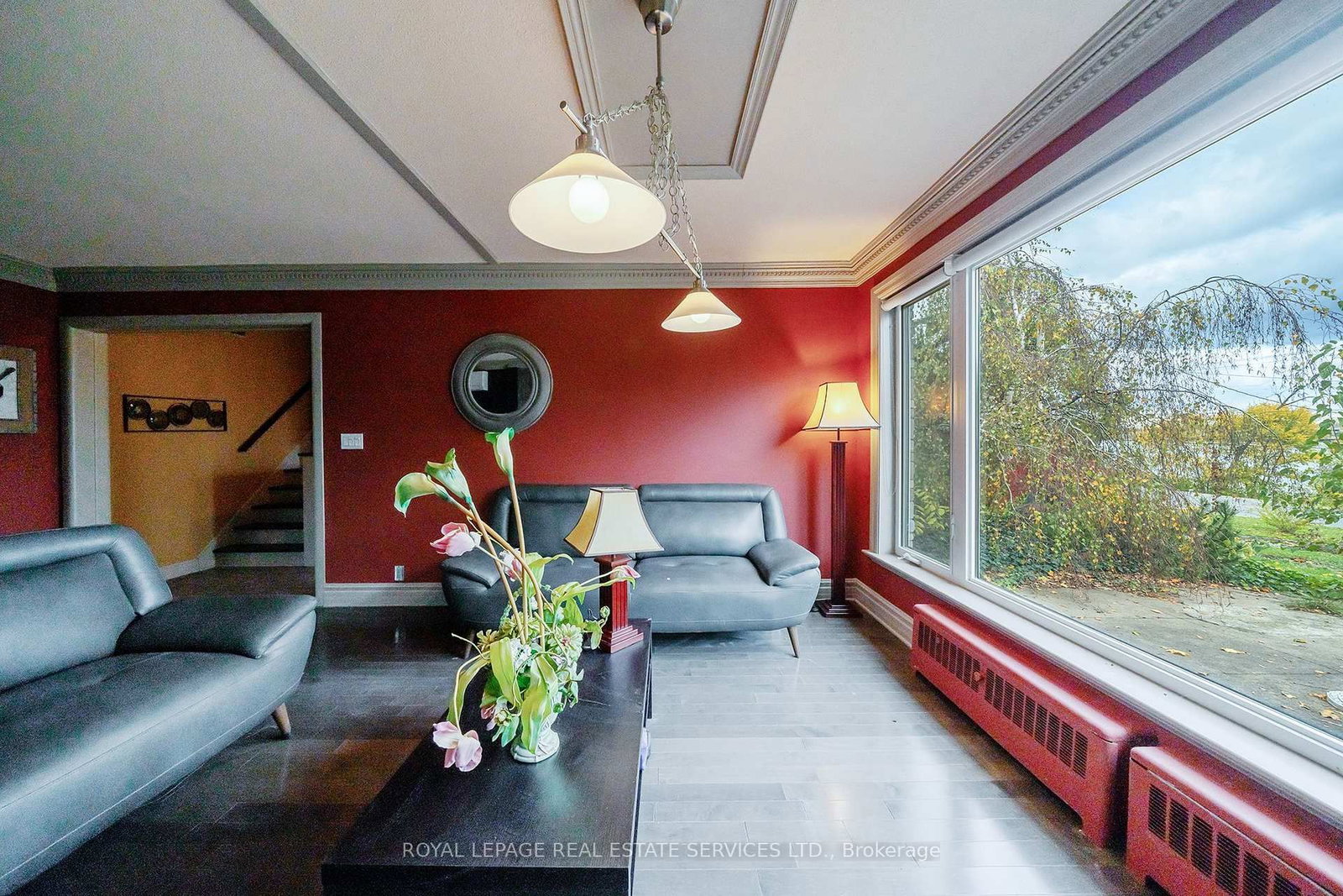 Detached House for sale at 411 Niagara Boulevard, Fort Erie, Ontario, L2A 3H2 - Central - MLS: X12935638