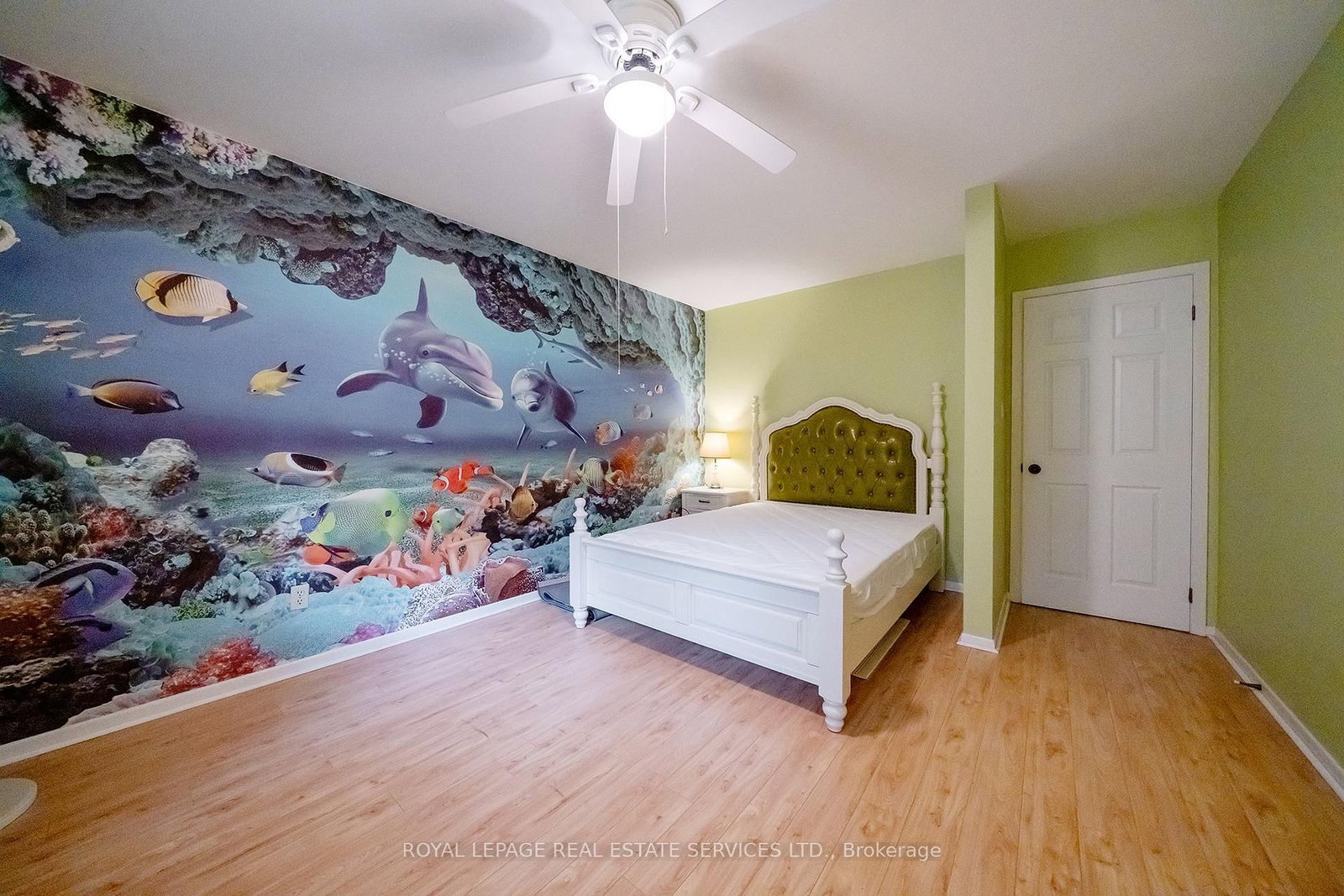 Listing Image 9