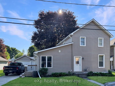 370 6th Avenue • Hanover, ON photo 2