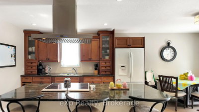 370 6th Avenue • Hanover, ON photo 9