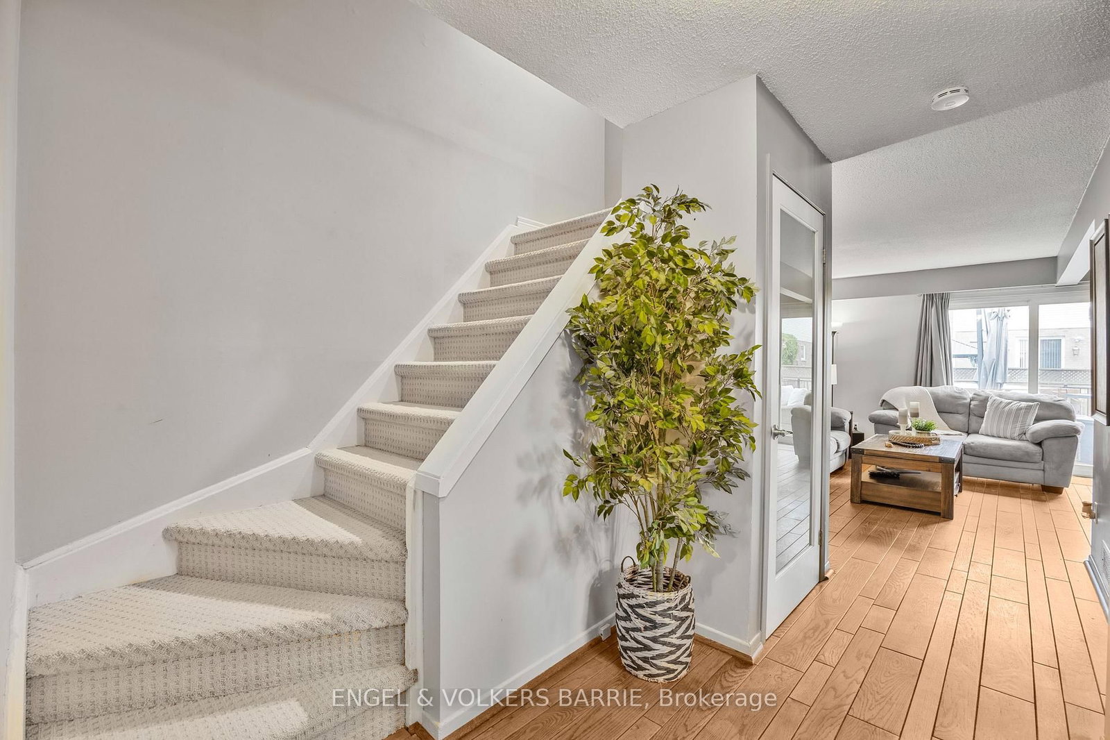 1 Aspen Court - Photo 5