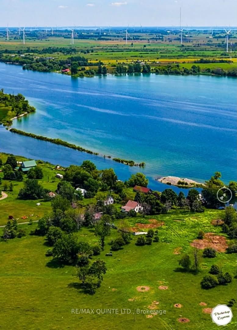 40 Fisherman's Cove Lane • Wolfe Island, ON photo 1