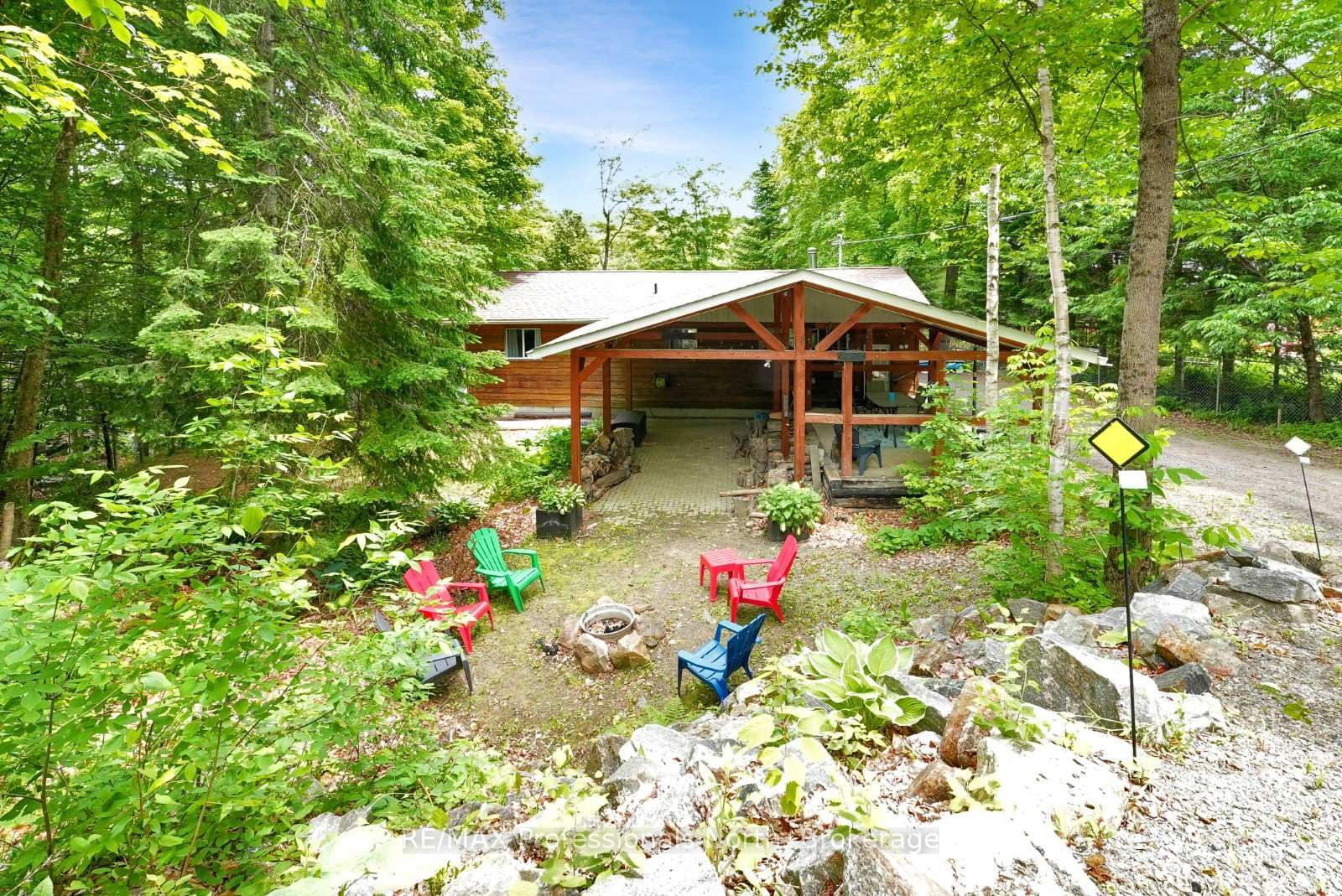 Listing Image 4
