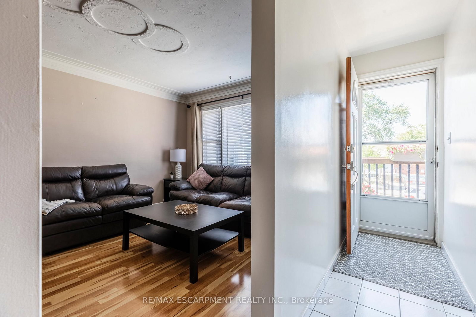 Detached House for sale at 118 JULIAN Avenue, Hamilton, Ontario, L8H 5R7 - Normanhurst - MLS: X12936066