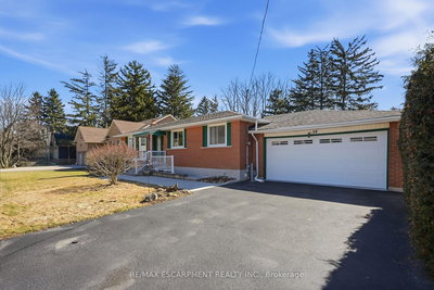 54 Nelson Street, Hamilton, Ontario image-0-2