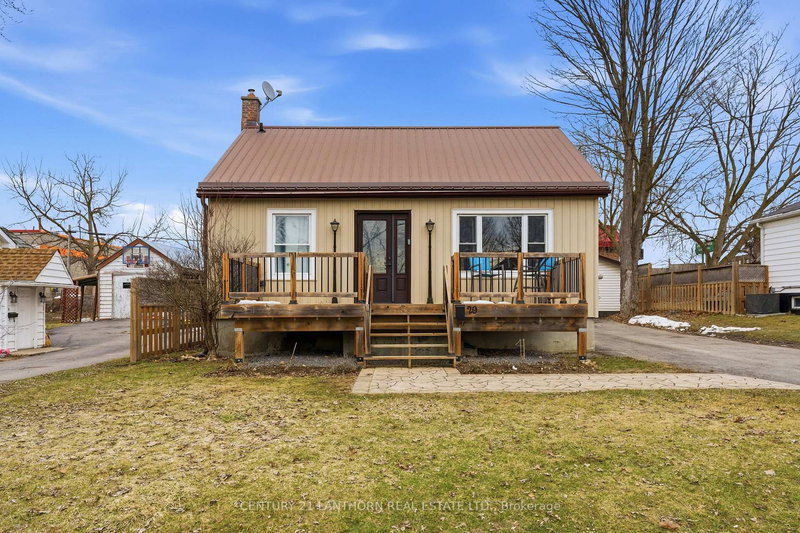 home for sale on 29 Valleyview Crescent