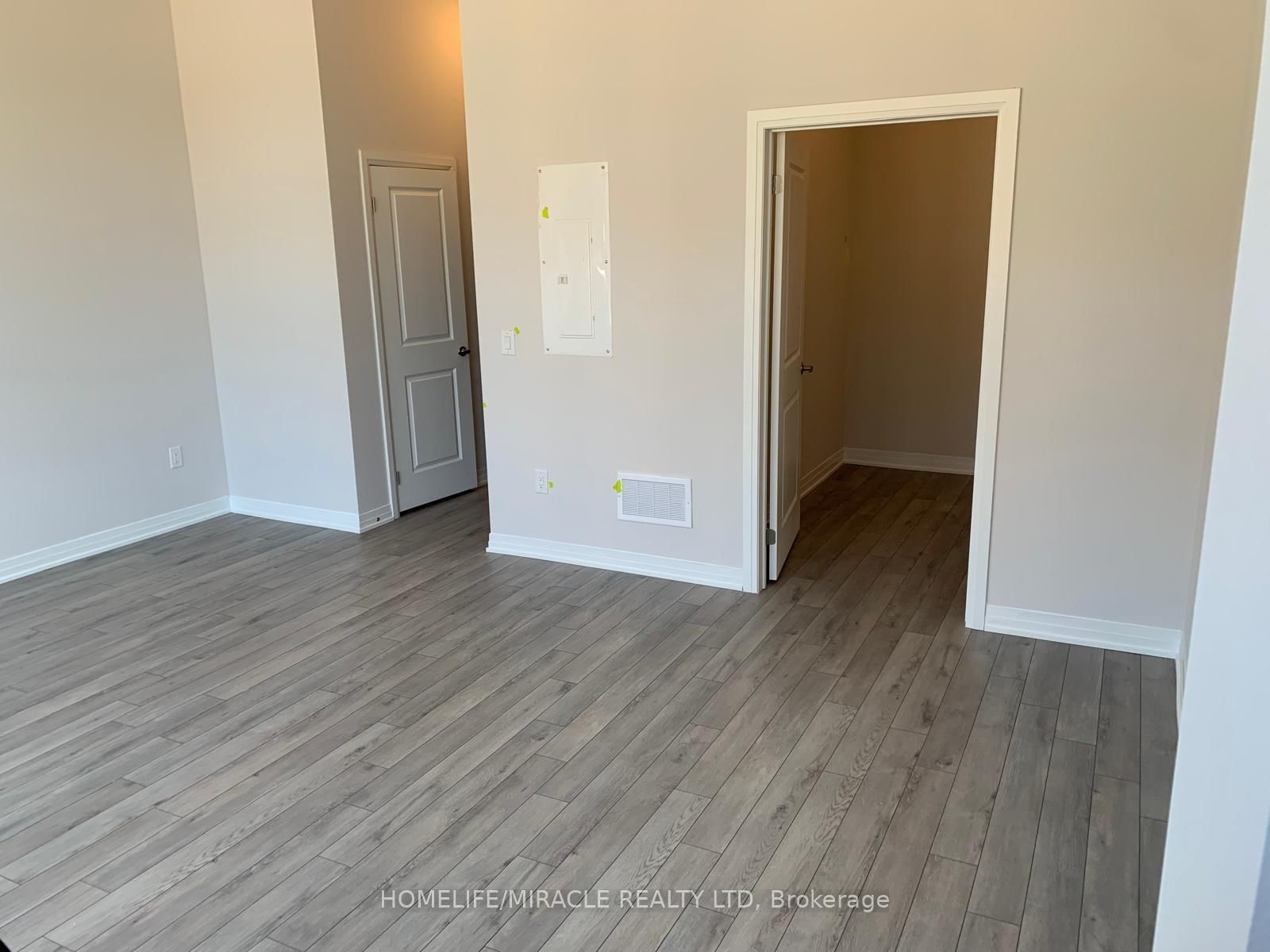 585 Colborne Street E, Unit 109 - Photo 4