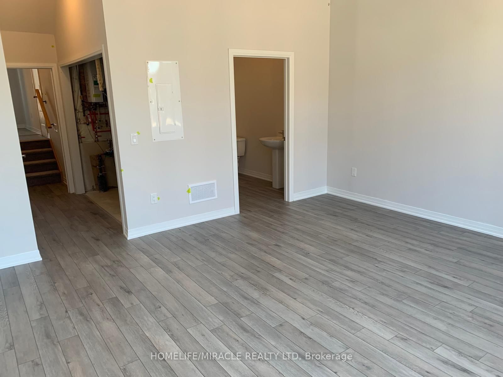 585 Colborne Street E, Unit 109 - Photo 5