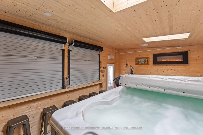 151 Kildare Ave, Loyalist, K7N 1Z9 | Image 3