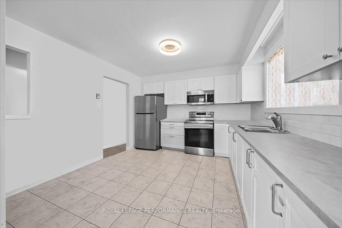 1702 Russell Road, Unit 2 - Photo 6