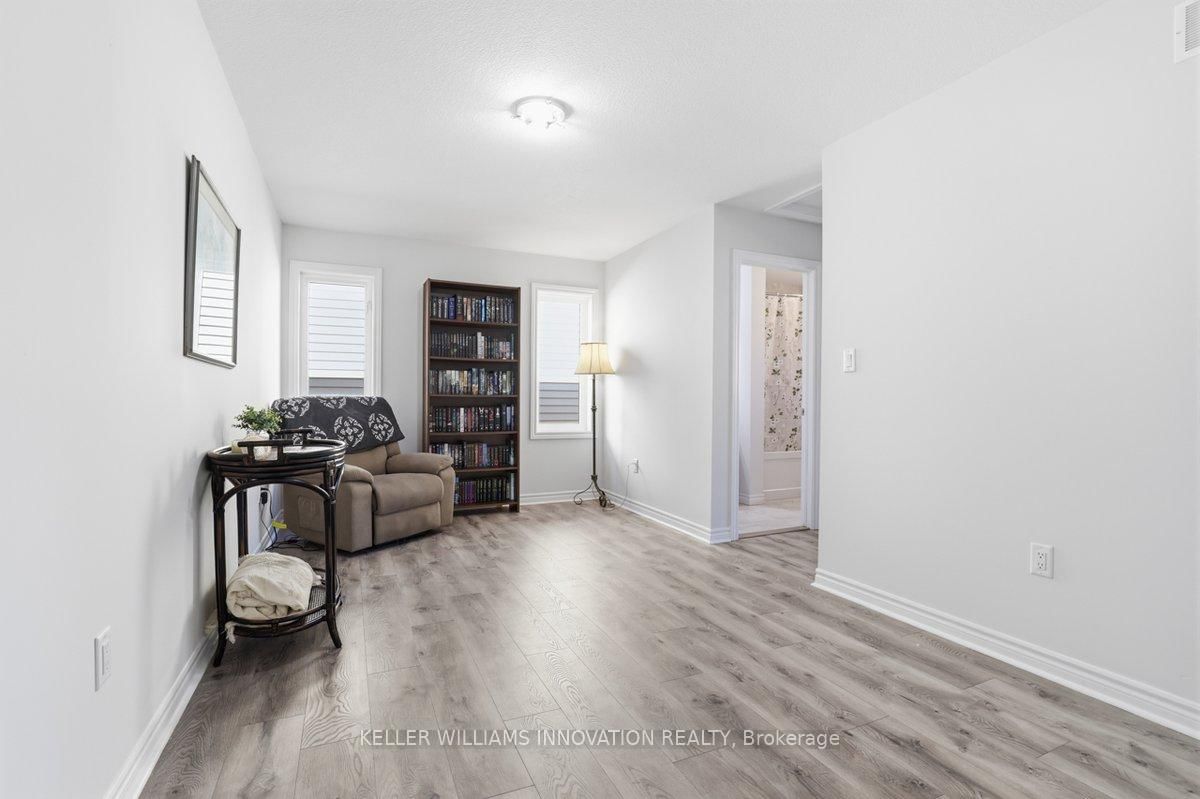 Detached House for sale at 18 Vic Chambers Place, Brant, Ontario, N3L 0E6 - Paris - MLS: X12936558