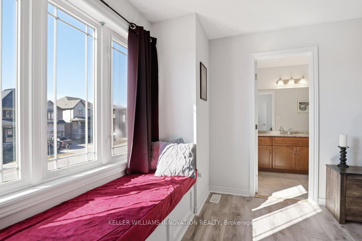 Detached House for sale at 18 Vic Chambers Place, Brant, Ontario, N3L 0E6 - Paris - MLS: X12936558