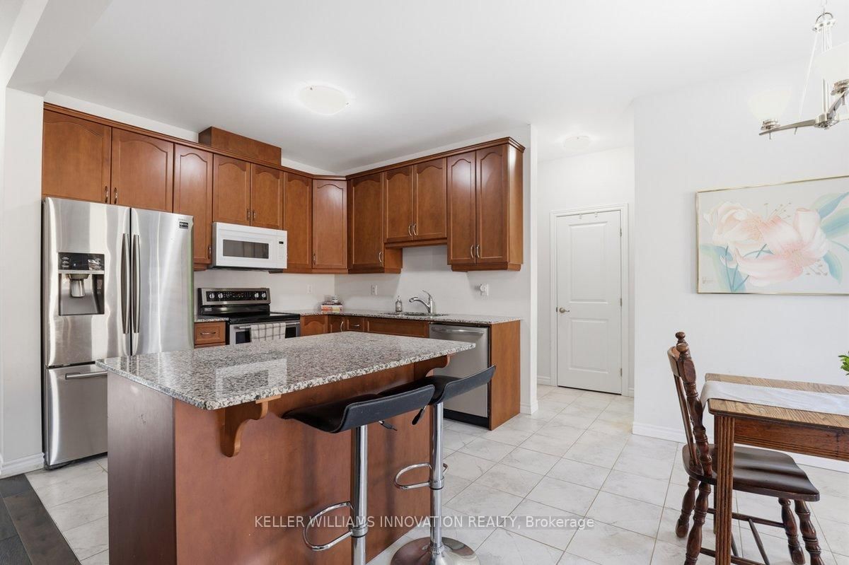 Detached House for sale at 18 Vic Chambers Place, Brant, Ontario, N3L 0E6 - Paris - MLS: X12936558