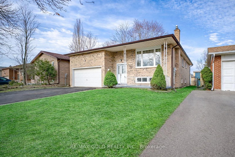 23 Bridlewood Dr, Welland, L3C 6J7 | Image 2