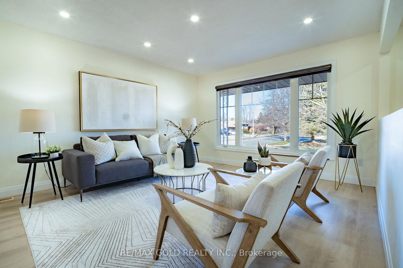 23 Bridlewood Dr, Welland, L3C 6J7 | Image 3