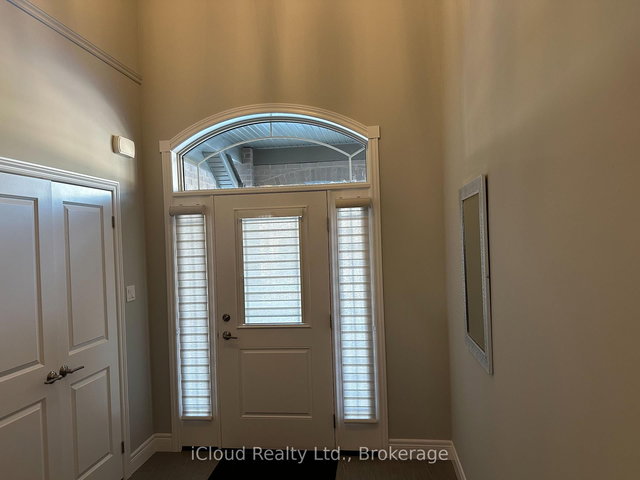 106 Queensgate Crescent