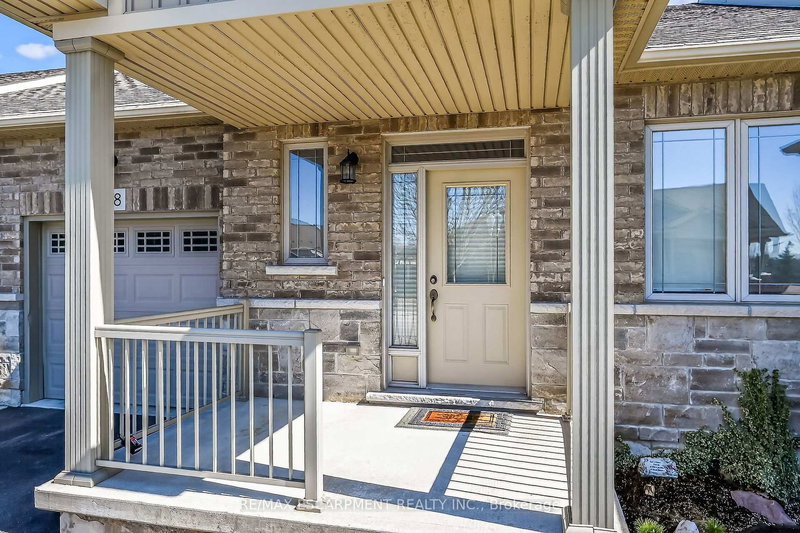 18 Ecker Lane