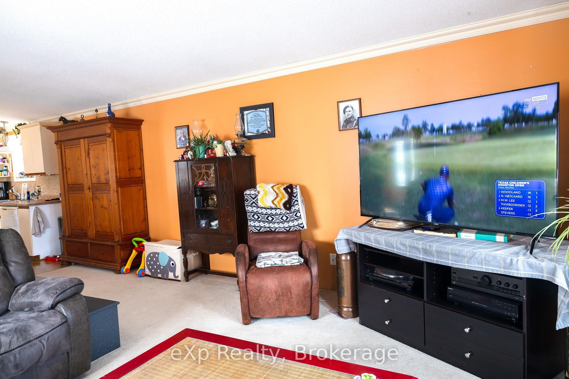 302694 Douglas Street, Unit Unit #41