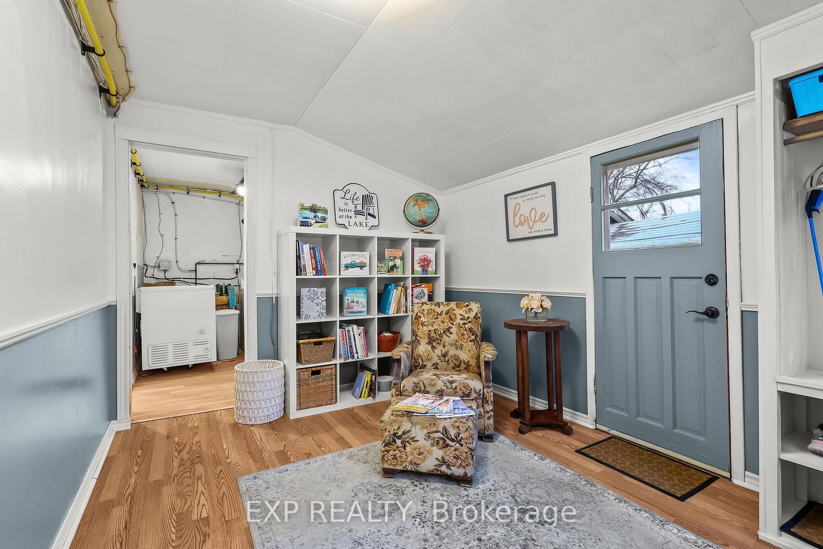 Listing Image 3