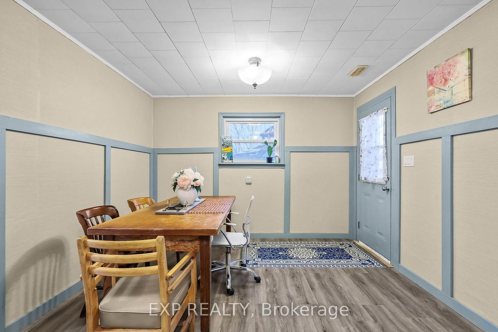 Listing Image 6