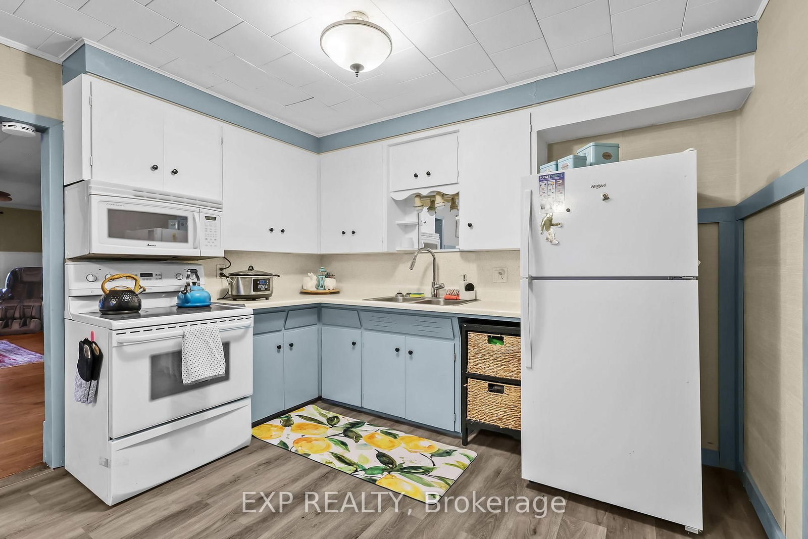 Listing Image 7